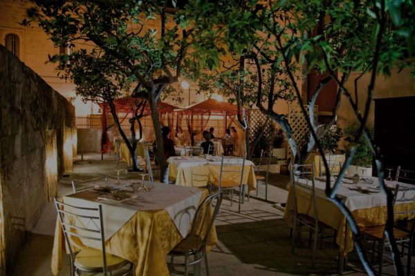 Il Giardino - Giardino delle Veneri, antica pizzeria e ristorante di cucina mediterranea